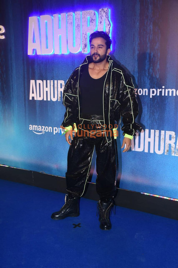 photos celebs grace the premiere of adhura 7