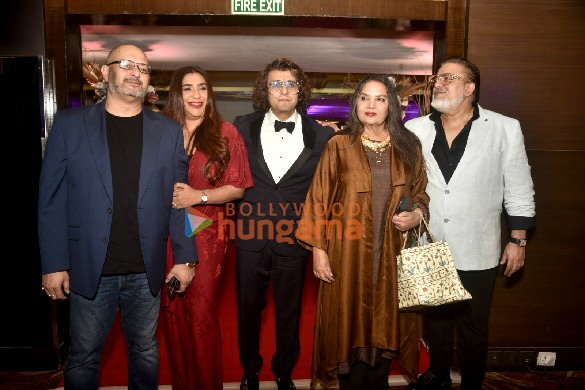 photos celebs snapped at sonu nigams 50th birthday celebrations at sahara star 30