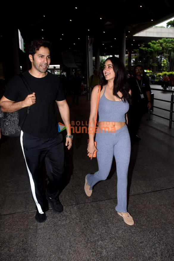 photos deepika padukone john abraham sharvari wagh and others snapped at the airport 2 2