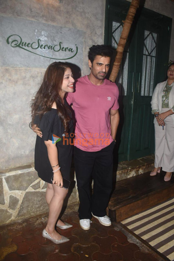 photos huma qureshi plans a birthday bash with friends 7