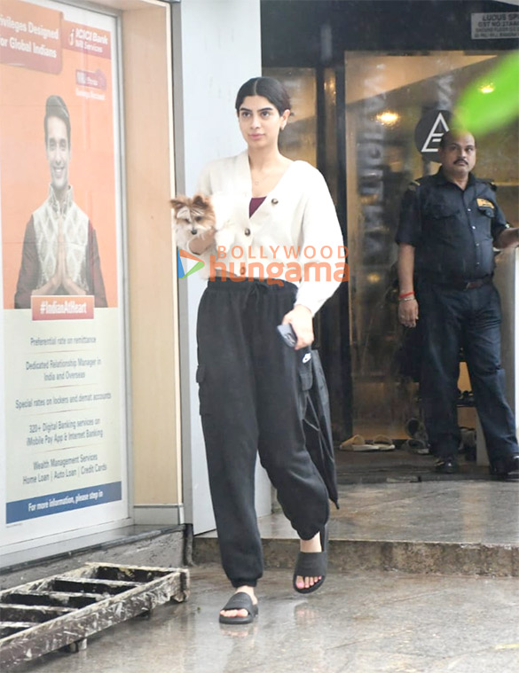 Photos: Khushi Kapoor snapped at the gym Photos: Khushi Kapoor snapped at the gym