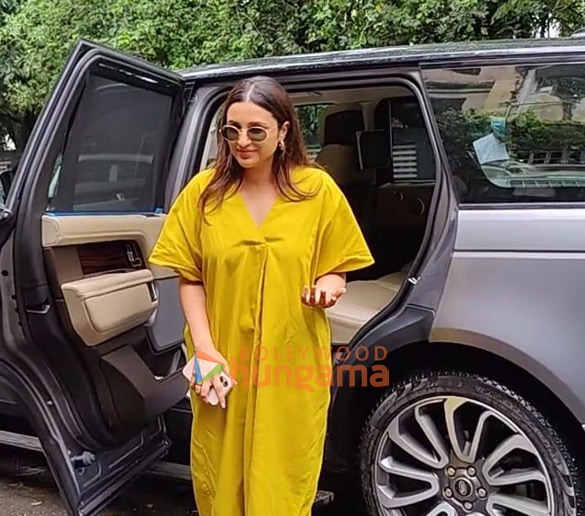 photos parineeti chopra snapped at imtiaz alis office in versova 4