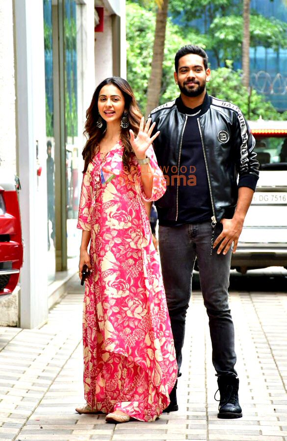 photos rakul preet singh snapped at t series office in andheri 3