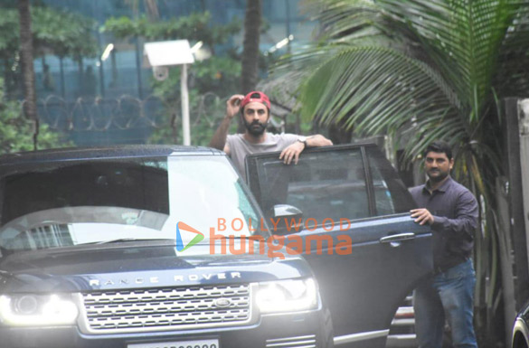 photos ranbir kapoor snapped at t series office in andheri 3 6