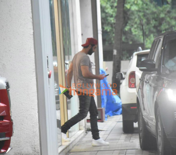 photos ranbir kapoor snapped at t series office in andheri 4 6
