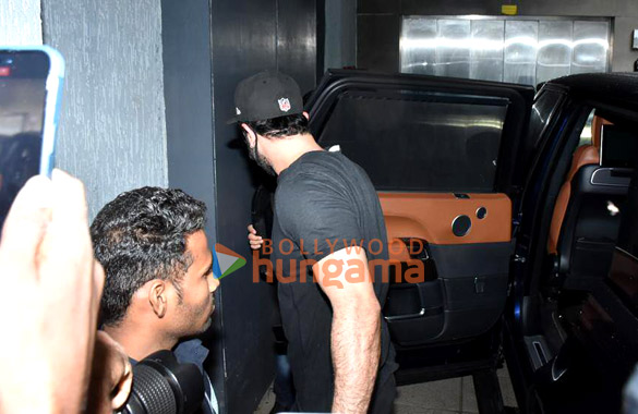 photos ranbir kapoor snapped in khar 3