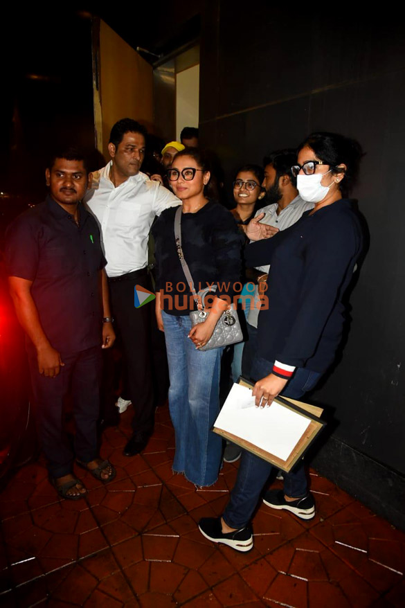 Photos: Rani Mukherjee snapped in Bandra Photos: Rani Mukherjee snapped in Bandra