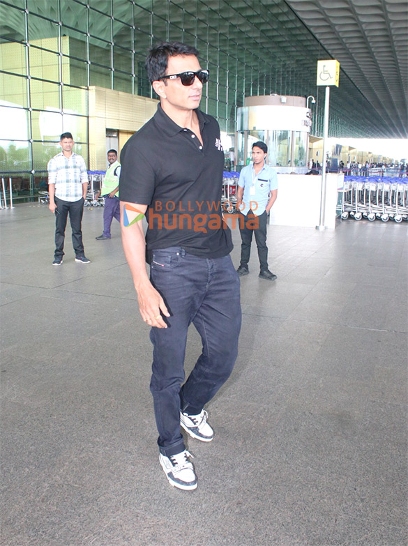 photos ranveer singh alia bhatt nayanthara and others snapped at the airport 3