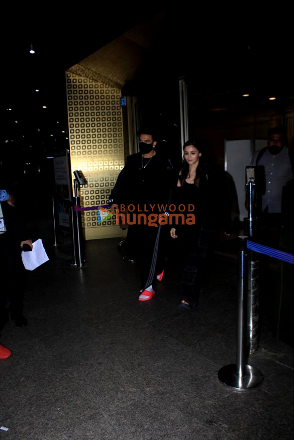 photos ranveer singh and alia bhatt snapped at the airport 3 2