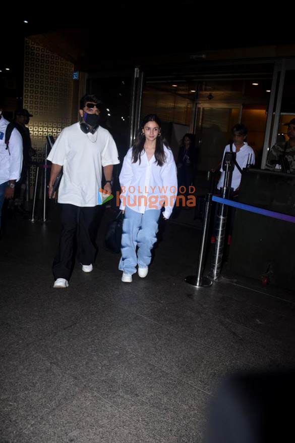 photos ranveer singh and alia bhatt snapped at the airport 3