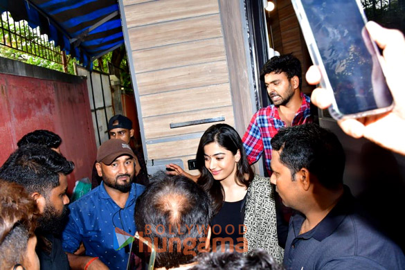 photos rashmika mandanna snapped in santacruz 1