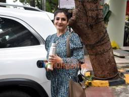 Photos: Raveena Tandon snapped in Khar