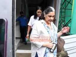 Photos: Sara Ali Khan and Amrita Singh snapped in Bandra