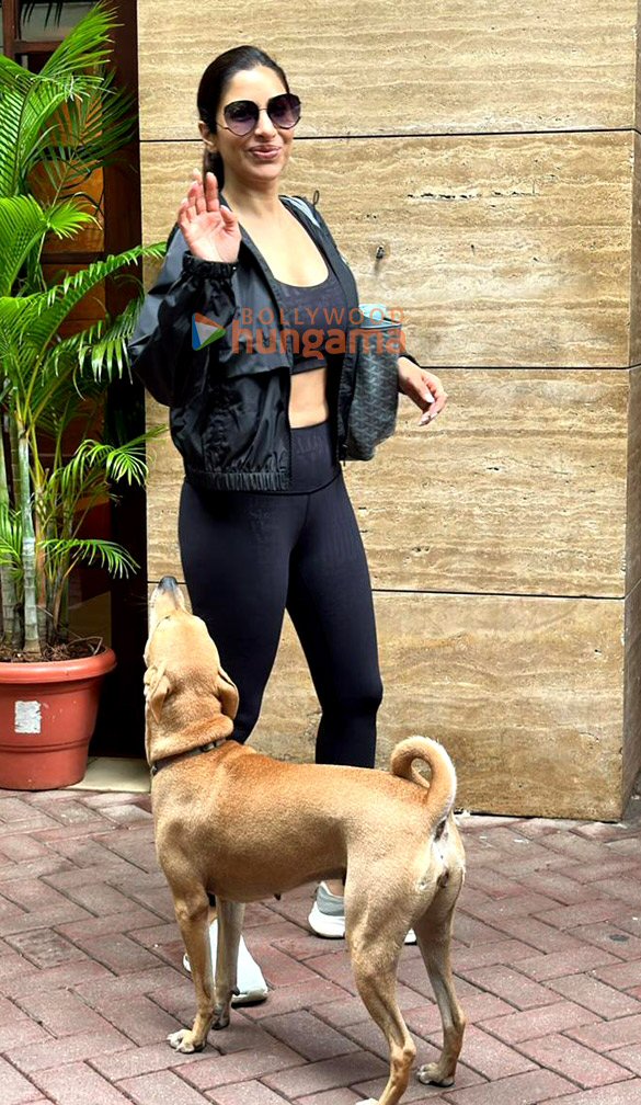 photos sophie choudry snapped in bandra 2 6