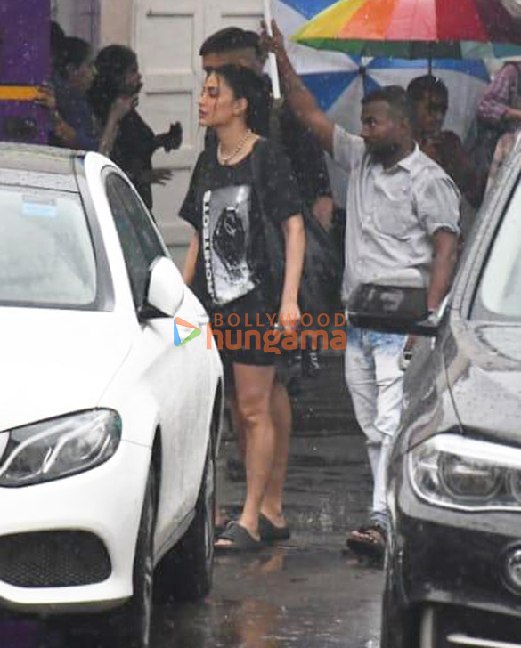 photos tamannaah bhatia shruti haasan and angad bedi spotted on location for a shoot in bandra 4