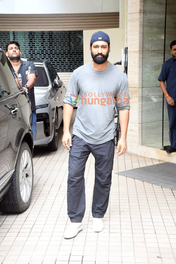 photos vicky kaushal snapped at a dubbing studio 1