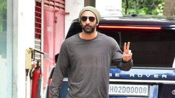 Ranbir Kapoor waves at paps as he gets clicked at T-series office