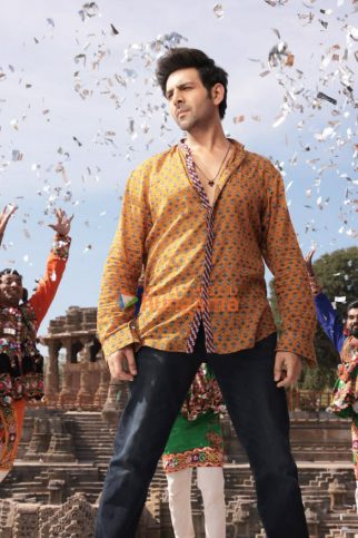 Satyaprem Ki Katha still