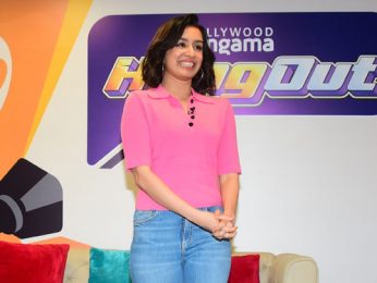 Shraddha Kapoor kickstarts Bollywood Hungama’s New Show ‘Hangout’ | Fan Meet & Greet Show Teaser Shraddha Kapoor kickstarts Bollywood Hungama’s New Show ‘Hangout’ | Fan Meet & Greet Show Teaser