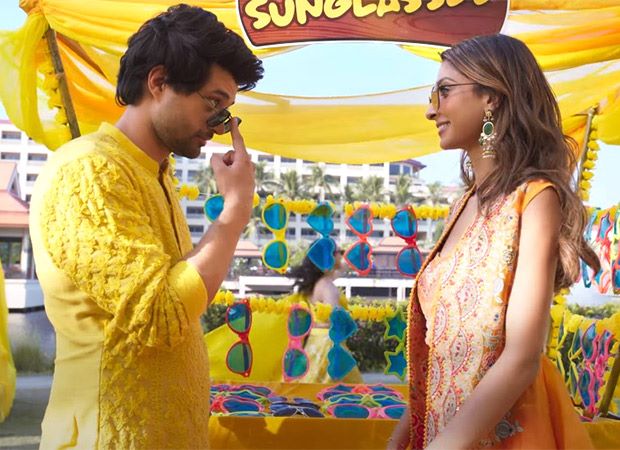 Sunny Deol's son Rajveer Deol and Poonam Dhillon's daughter Paloma Thakeria's debut movie Dono's teaser brims with romance, watch