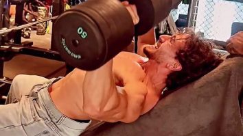 Tiger Shroff raises the temperature with his hot abs