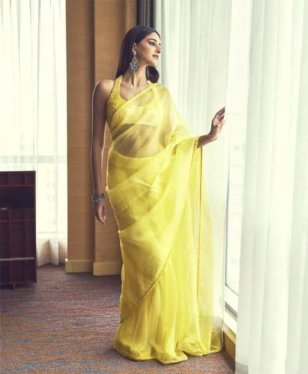 Ananya Panday in yellow saree by Manish Malhotra screams ethnic elegance