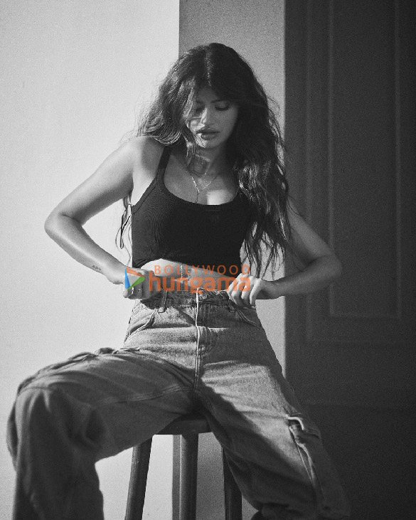 anjini dhawan 2 3