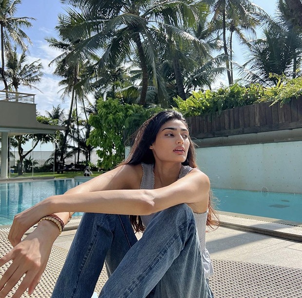 Here are 5 times Athiya Shetty proved that her wardrobe is the epitome of casual chic