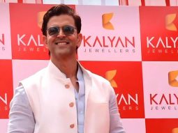 Hrithik Roshan receives warm welcome in Jammu, makes the crowd groove to ‘Ek Pal Ka Jeena’, watch videos