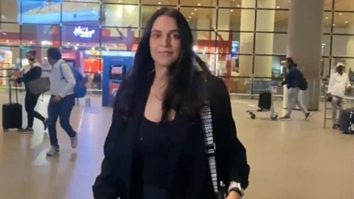 Kareena Kapoor Khan & Neha Dhupia gets clicked together at the airport