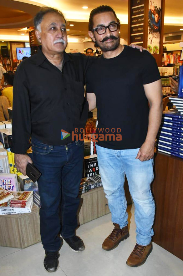 photos aamir khan launches mansoor khans book one the story of the ultimate myth 4