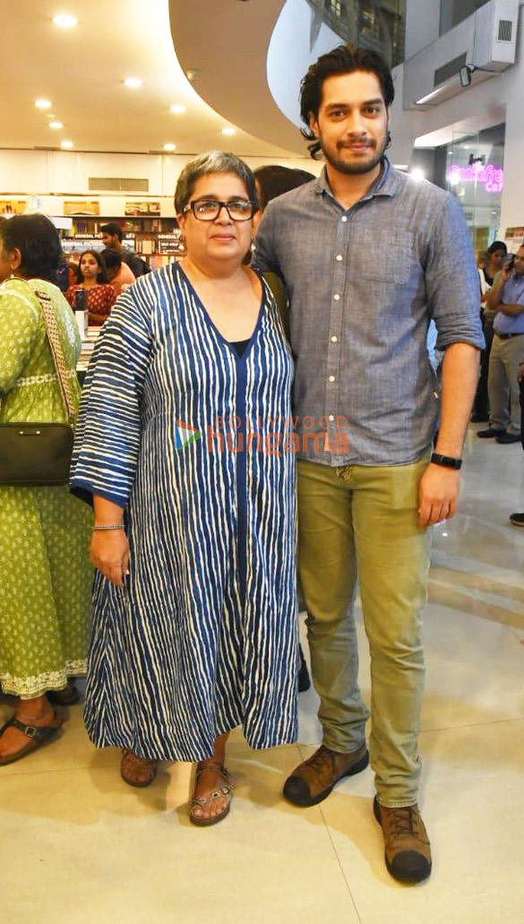 photos aamir khan launches mansoor khans book one the story of the ultimate myth 665