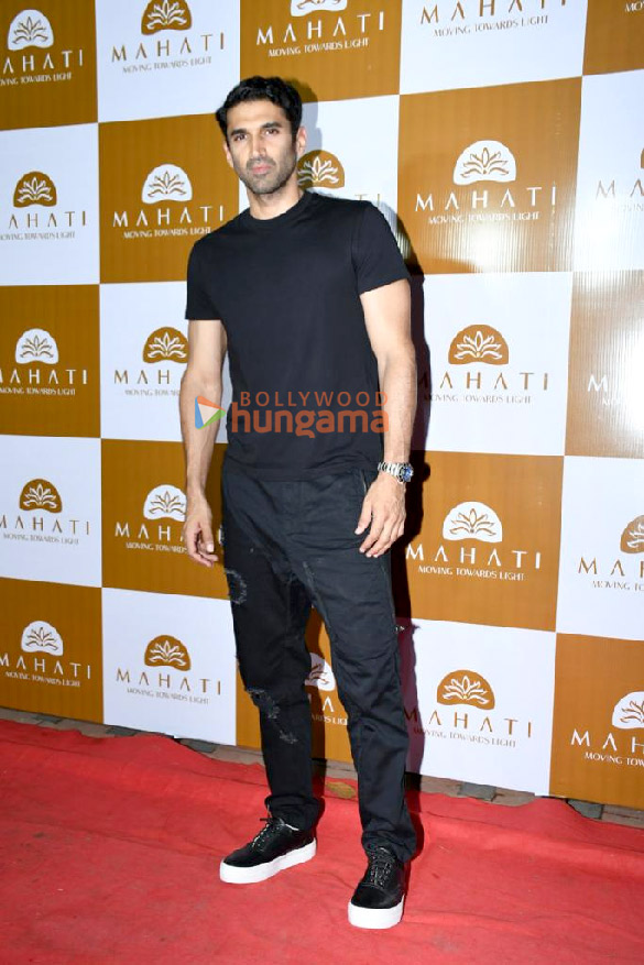 photos aditya roy kapoor neeti mohan and others grace the red carpet of mahati wellness event 1