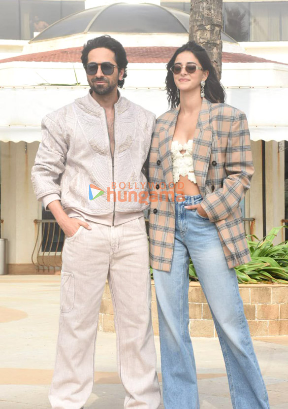Photos: Ayushmann Khurrana, Ananya Panday and Manjot Singh spotted during Dream Girl 2 promotions Photos: Ayushmann Khurrana, Ananya Panday and Manjot Singh spotted during Dream Girl 2 promotions
