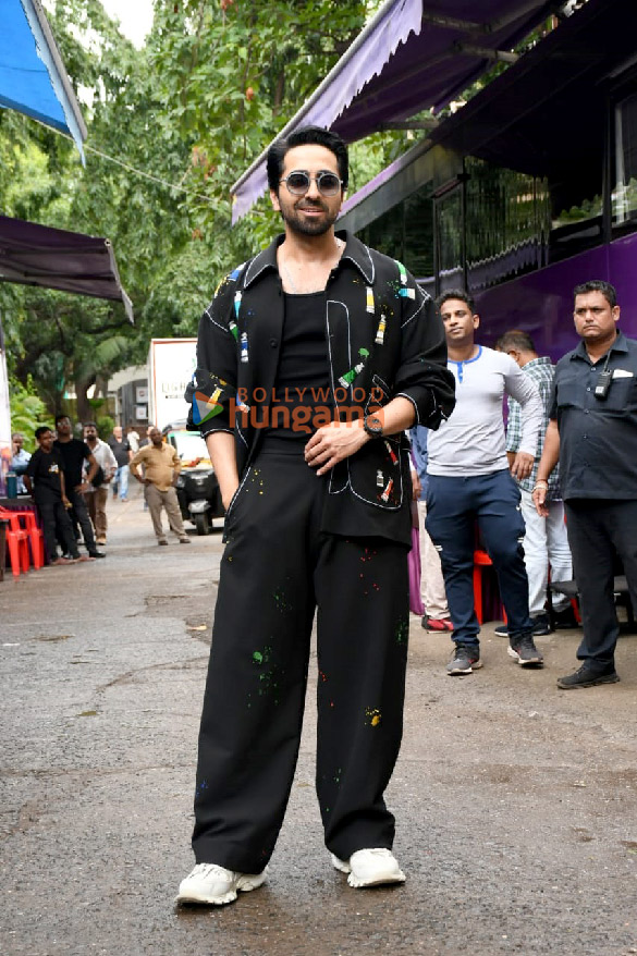photos ayushmann khurrana and ananya panday snapped promoting dream girl 2 3 2