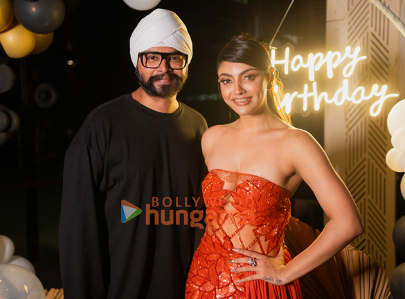 photos celebs attend akanksha puris birthday bash 10