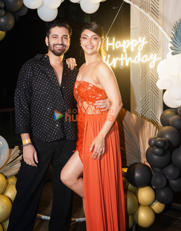 photos celebs attend akanksha puris birthday bash 13