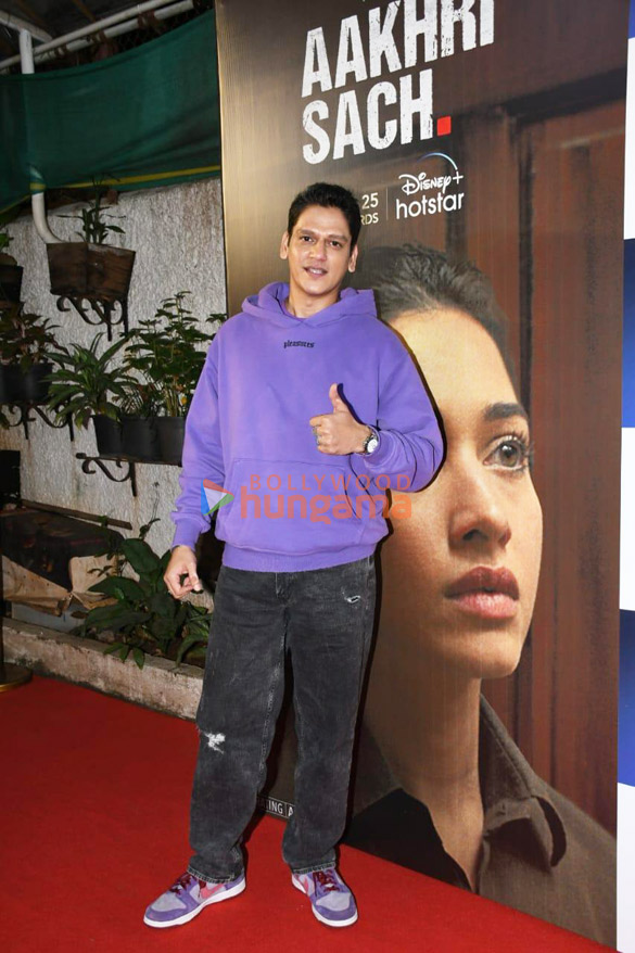 photos celebs grace the premiere of aakhri sach 8