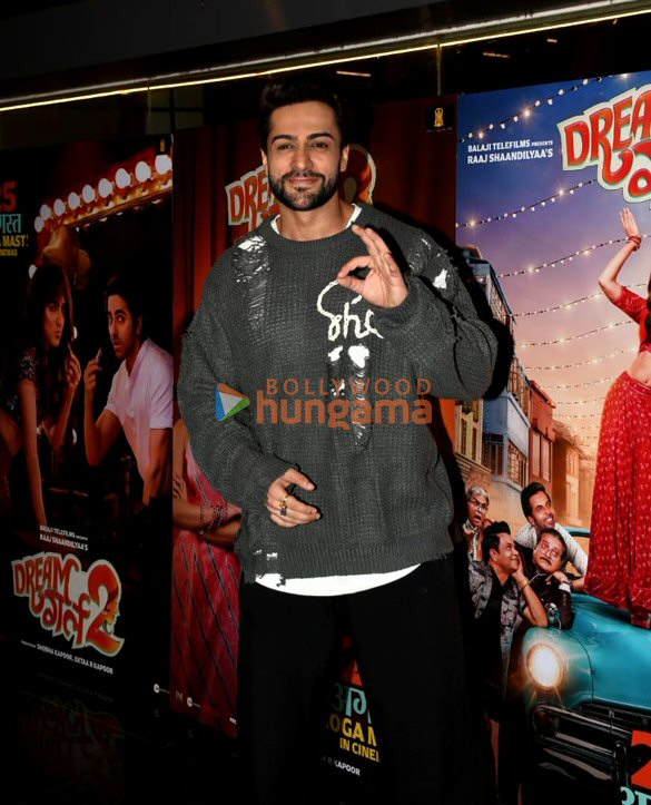 photos celebs grace the premiere of dream girl 2 21