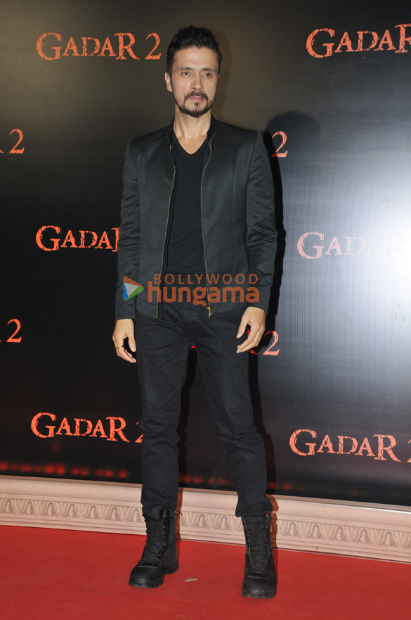 photos celebs grace the premiere of gadar 2 007 4