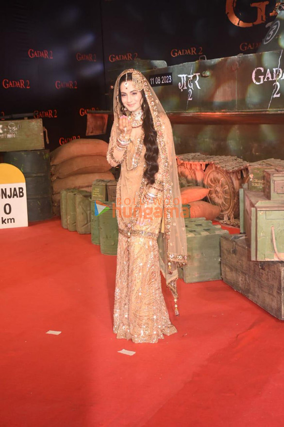 photos celebs grace the premiere of gadar 2 12