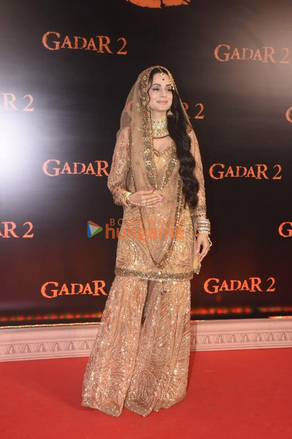 photos celebs grace the premiere of gadar 2 15