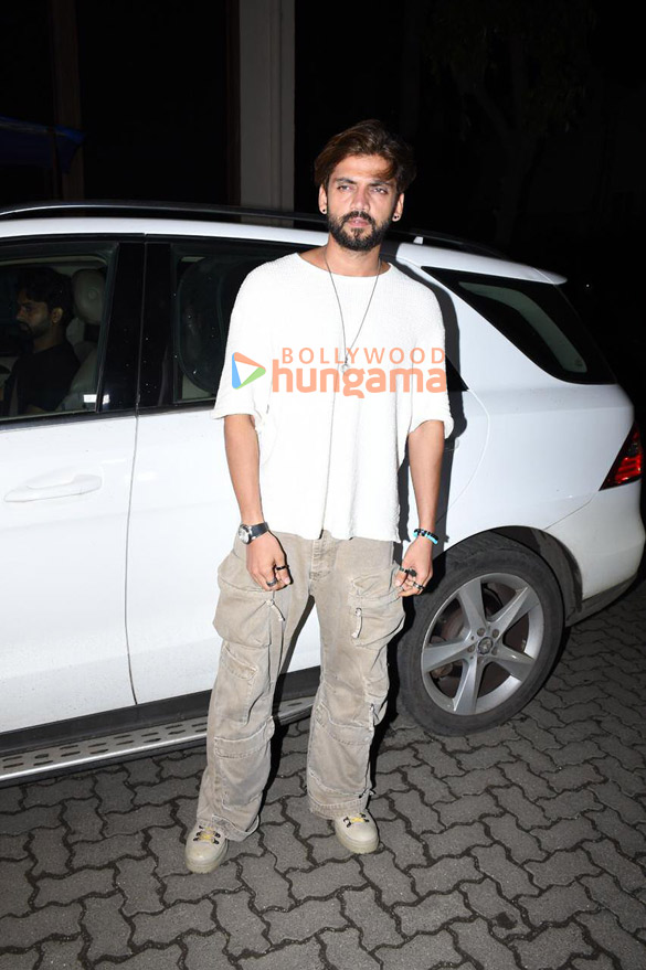 photos celebs snapped at bastian in worli2 9