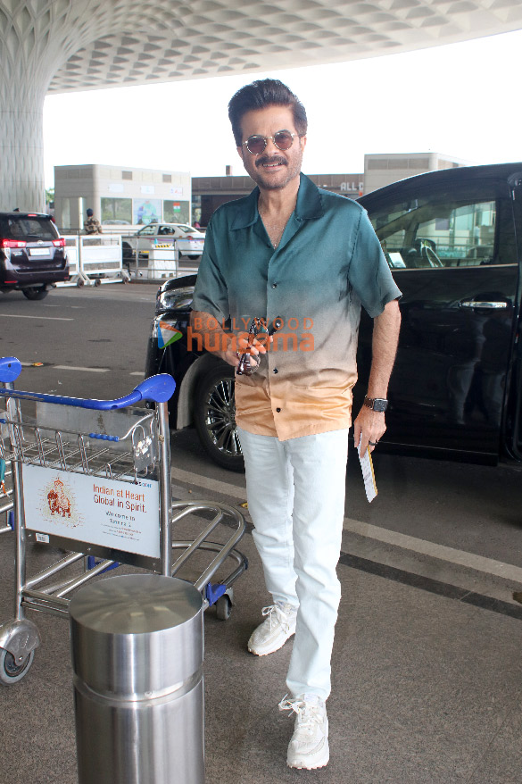 photos disha patani anil kapoor akanksha puri and orhan awatramani snapped at the airport 2