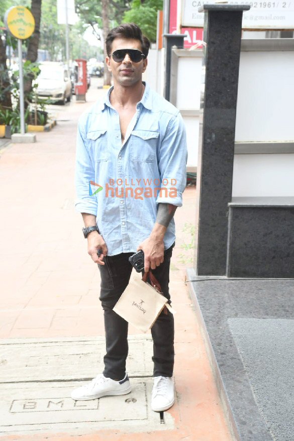photos karan singh grover spotted at a store in mumbai 1