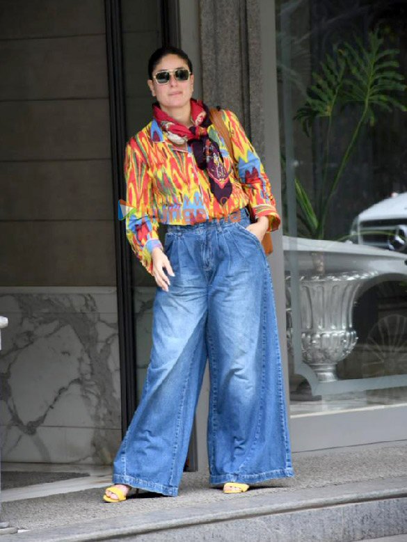 Photos: Kareena Kapoor Khan and Reema Jain snapped in Bandra Photos: Kareena Kapoor Khan and Reema Jain snapped in Bandra
