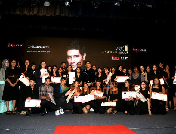 Photos: Manish Malhotra engages with INIFD students in exclusive live session Photos: Manish Malhotra engages with INIFD students in exclusive live session