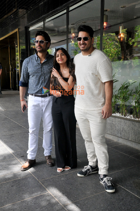 photos mohit raina kashmira pardeshi and the team of the freelancer snapped promoting their web series 2
