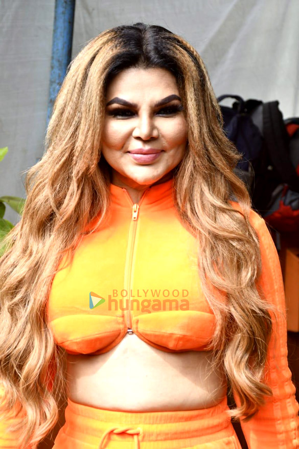 photos rakhi sawant spotted in juhu 2