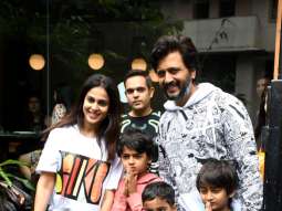 Photos: Riteish Deshmukh, Genelia D’Souza, Farhan Akhtar and Shibani Dandekar snapped at Mizu in Bandra